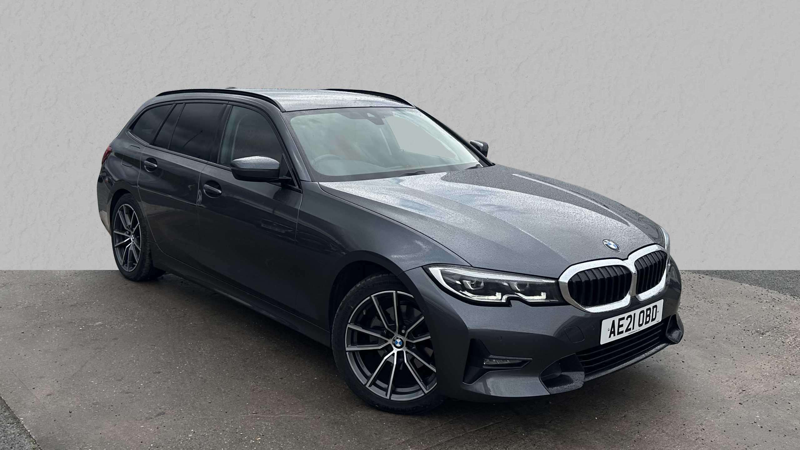 Main listing image - BMW 3 Series Touring