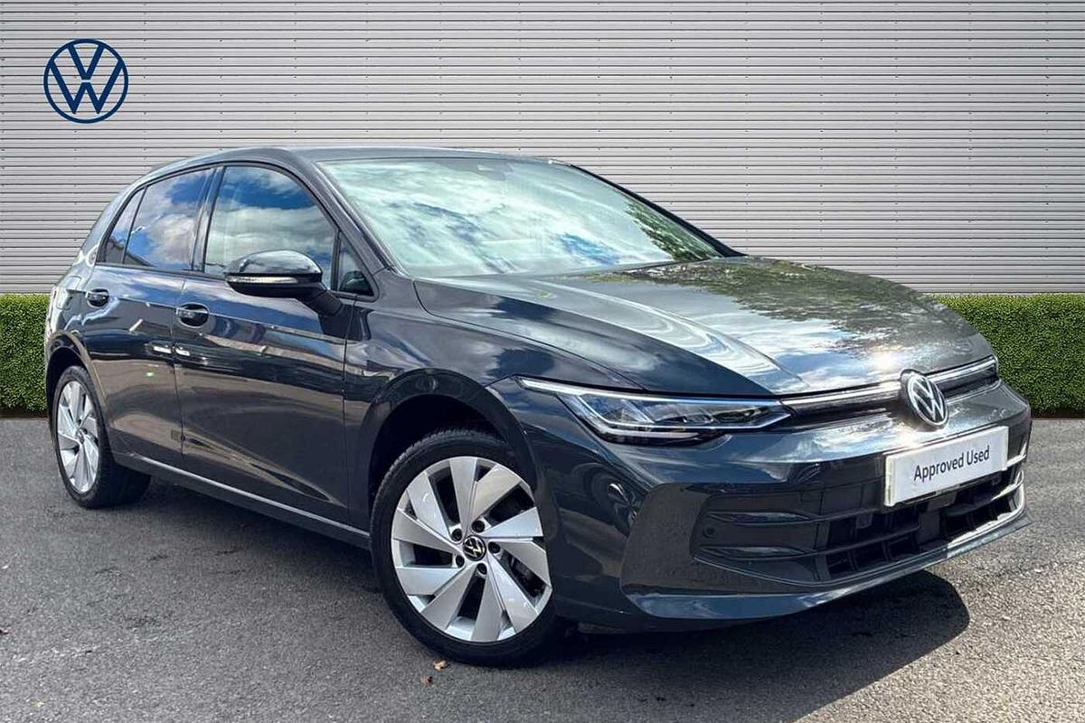 Main listing image - Volkswagen Golf