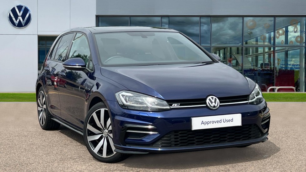 Main listing image - Volkswagen Golf