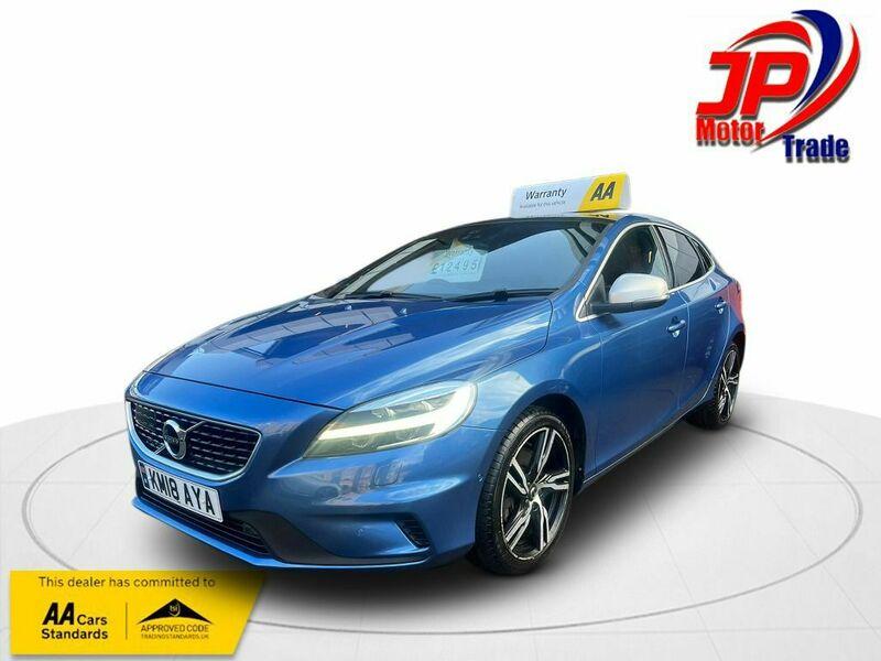 Main listing image - Volvo V40