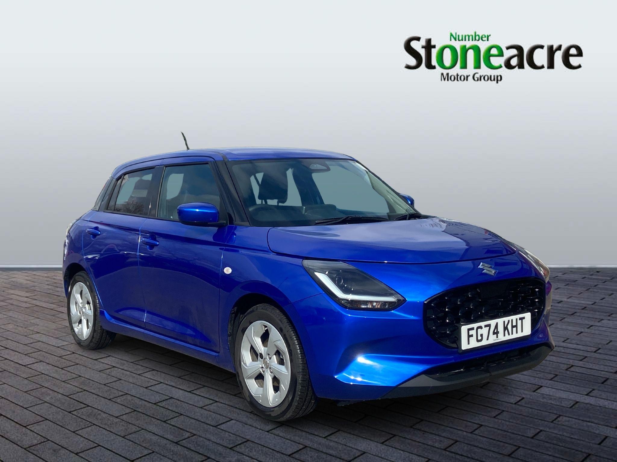 Main listing image - Suzuki Swift