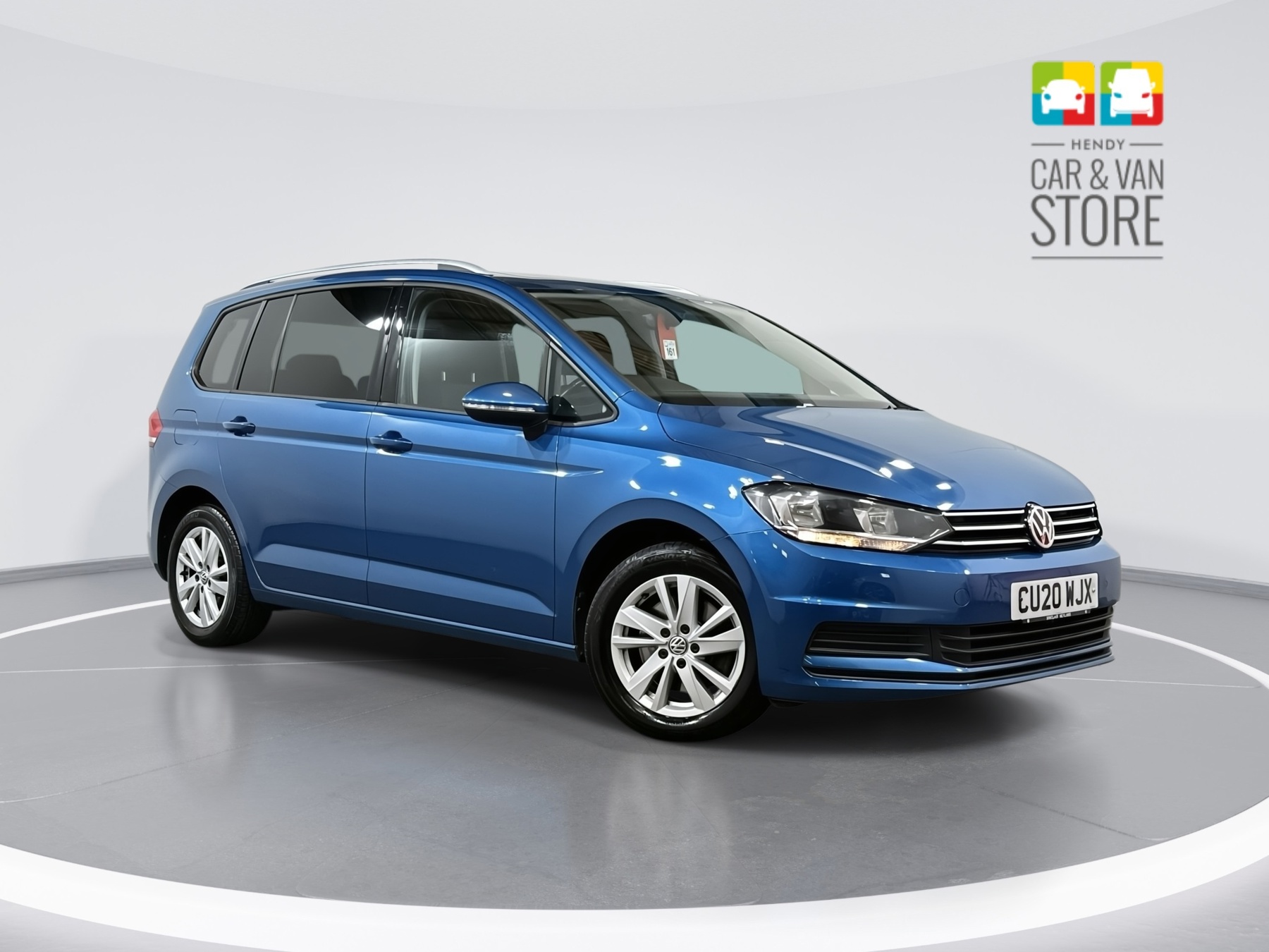 Main listing image - Volkswagen Touran