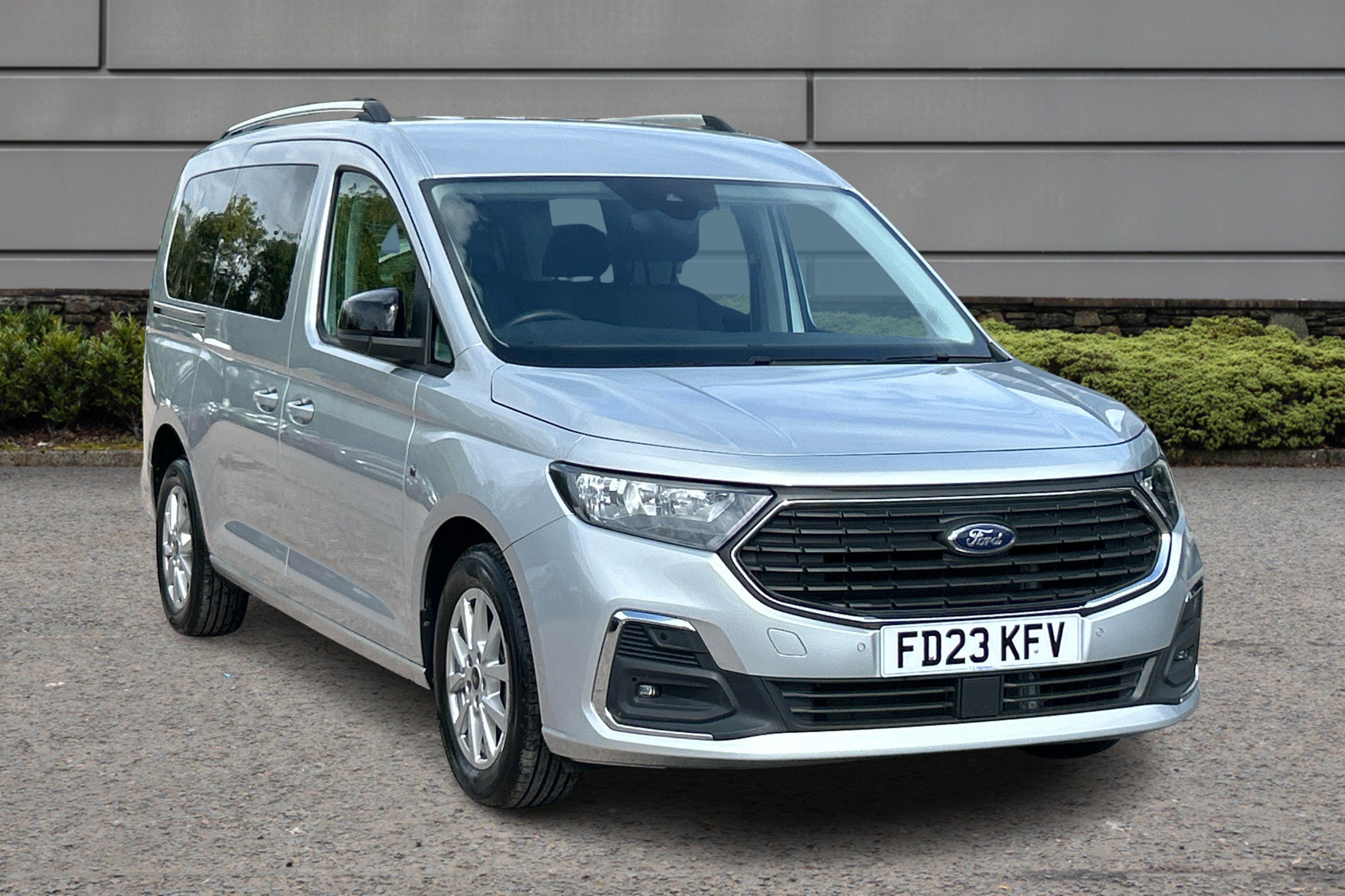 Main listing image - Ford Tourneo Connect
