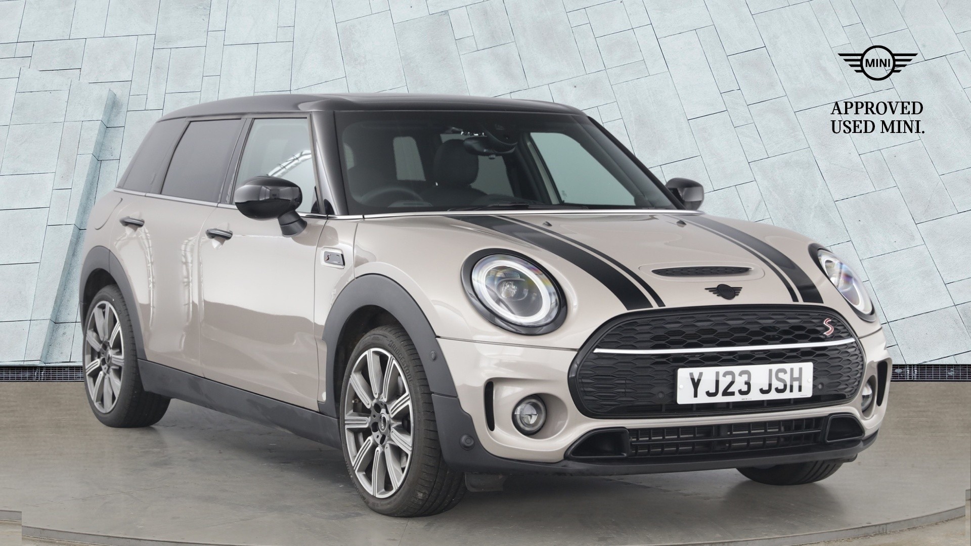 Main listing image - MINI Clubman