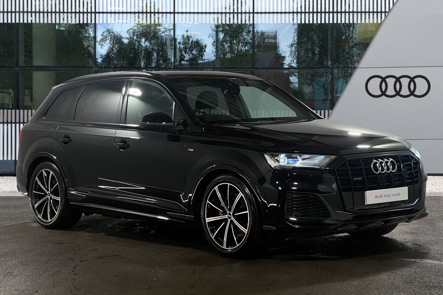 Main listing image - Audi Q7