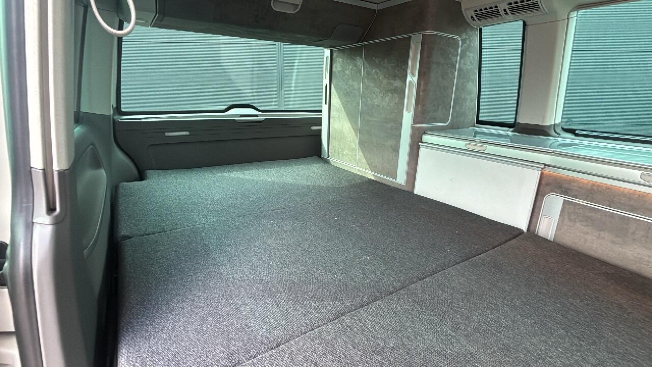 Main listing image - Volkswagen California