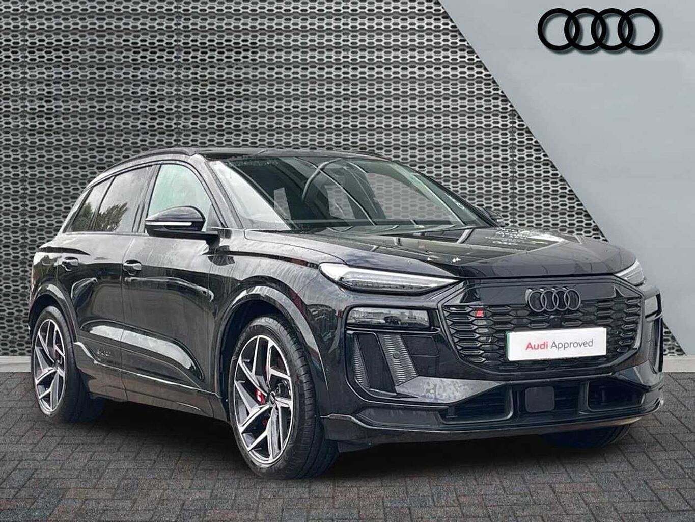 Main listing image - Audi Q6
