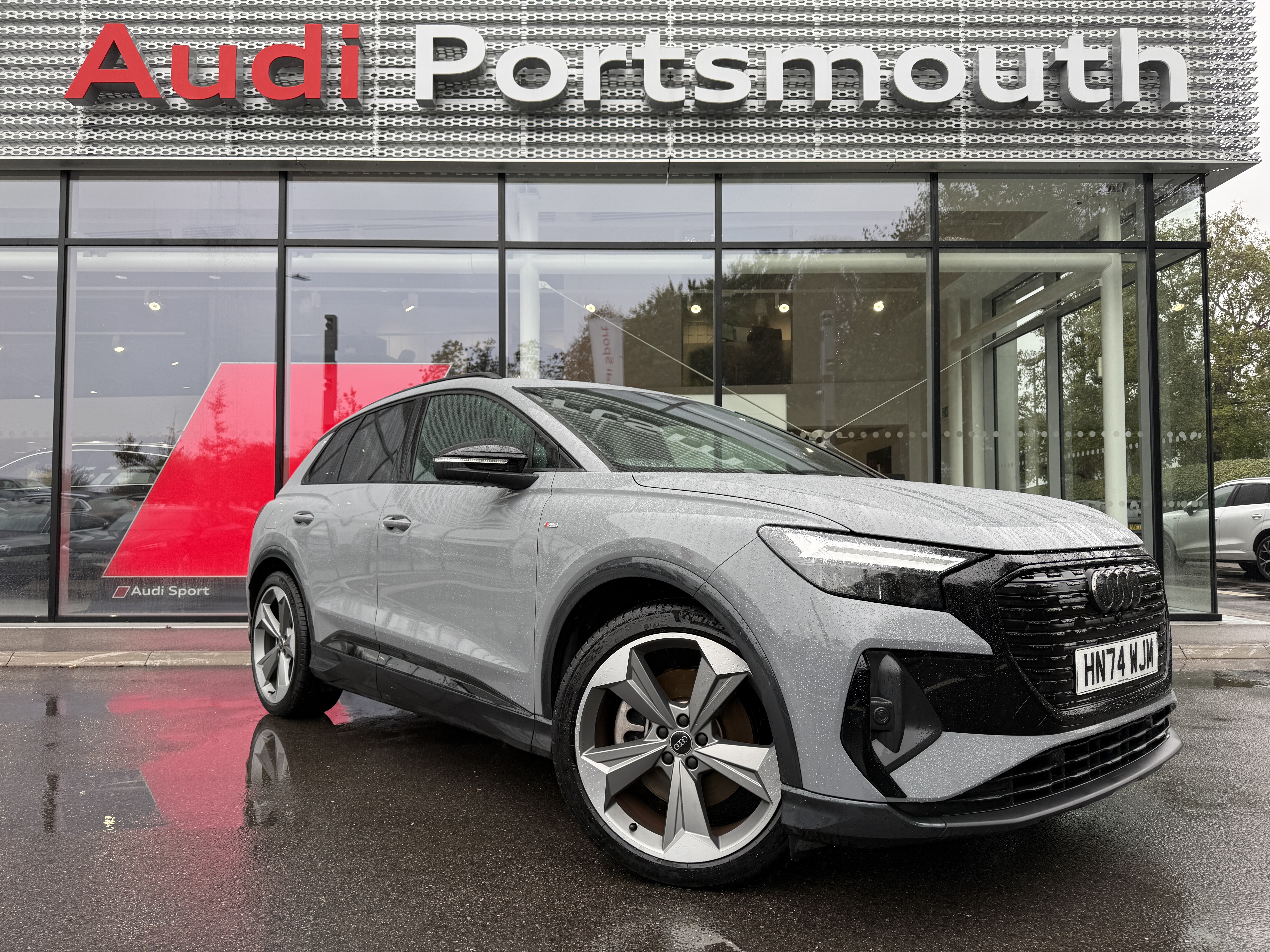 Main listing image - Audi Q4