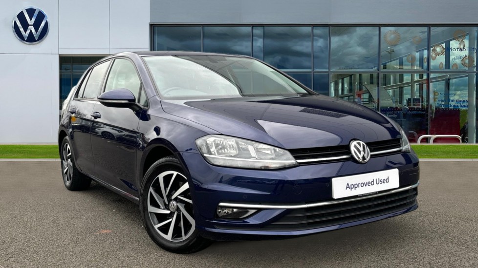 Main listing image - Volkswagen Golf