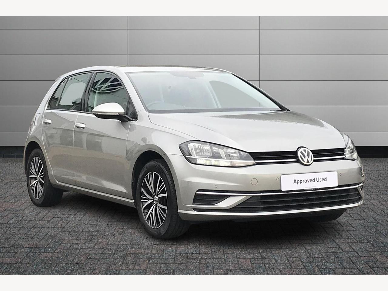 Main listing image - Volkswagen Golf