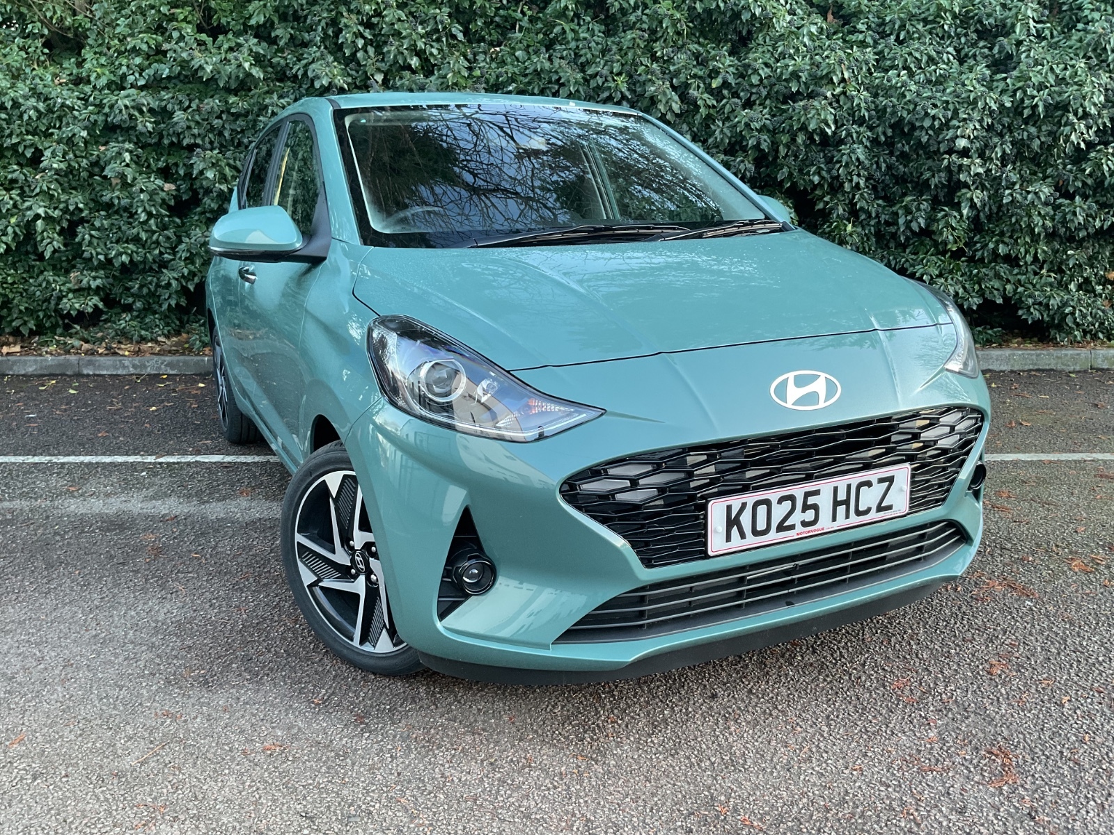 Main listing image - Hyundai i10