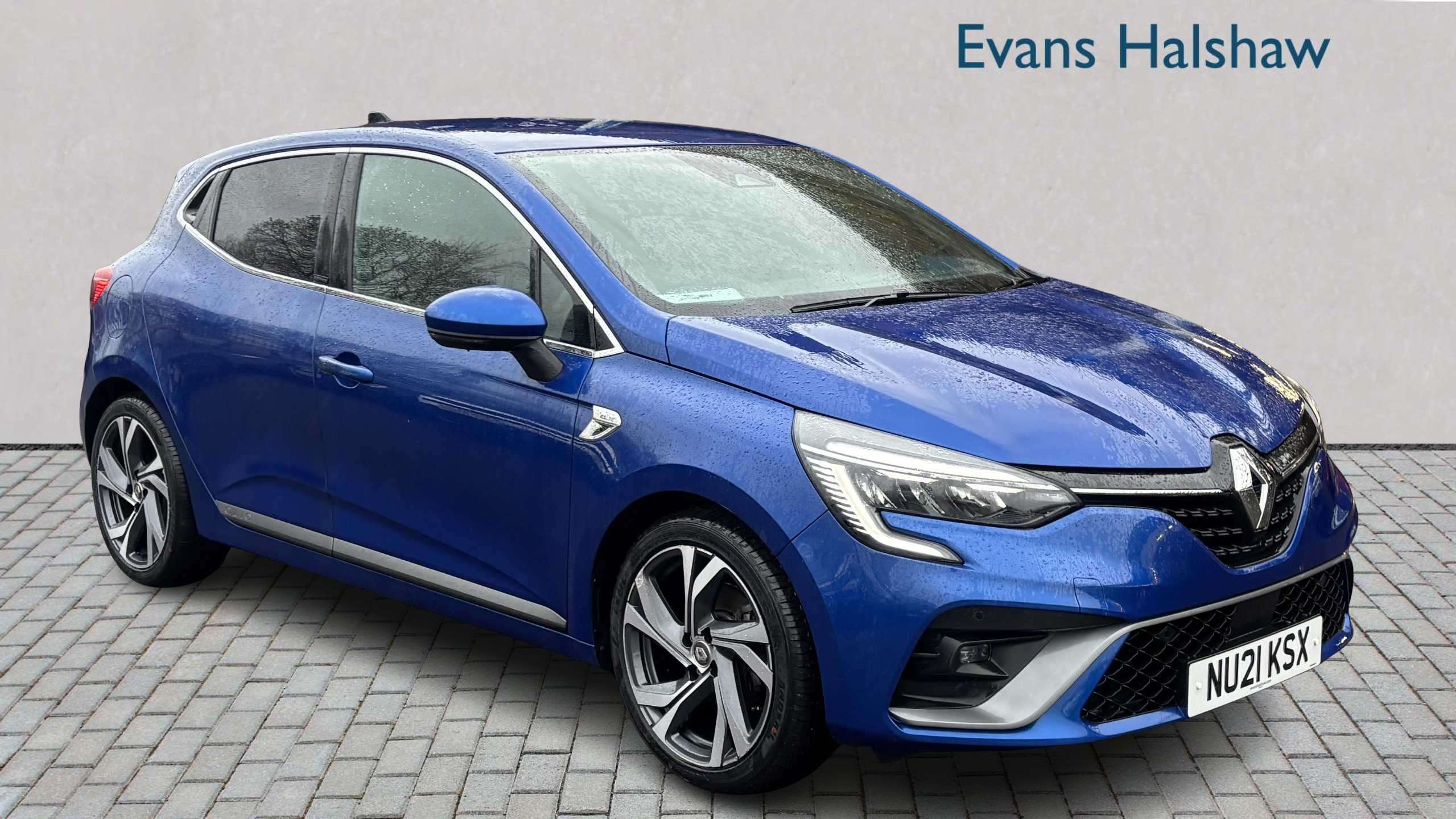 Main listing image - Renault Clio