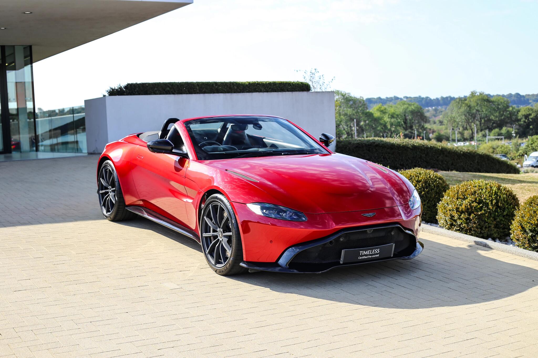 Main listing image - Aston Martin Vantage