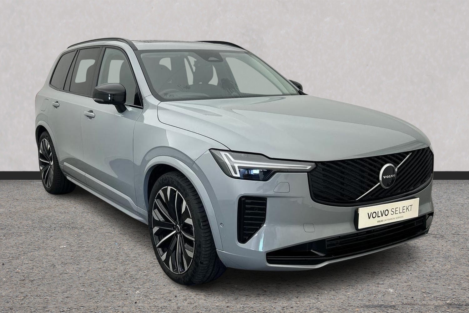 Main listing image - Volvo XC90