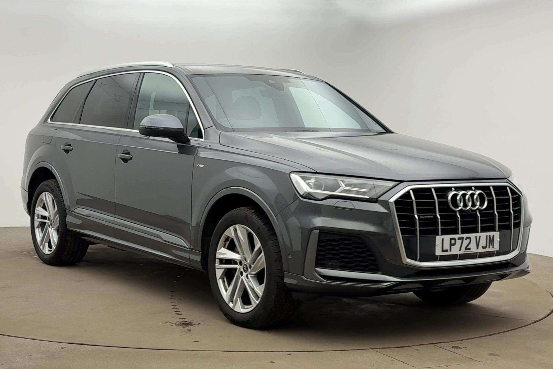 Main listing image - Audi Q7