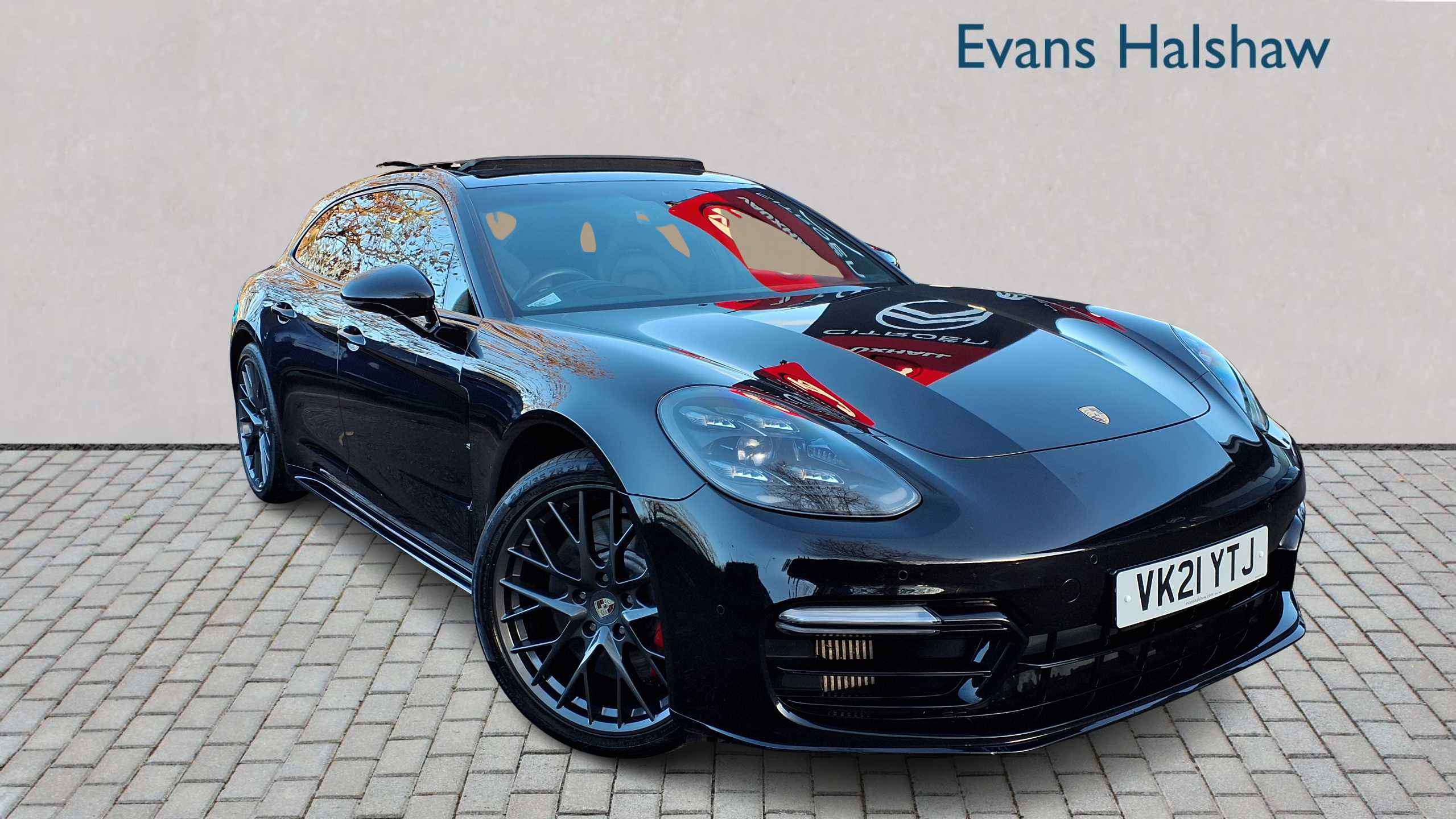 Main listing image - Porsche Panamera Sport Turismo