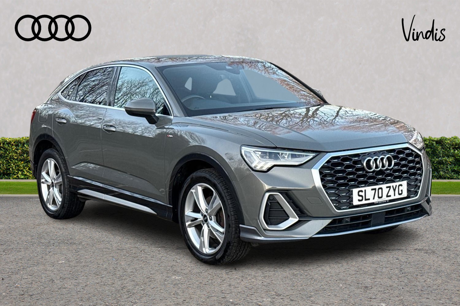 Main listing image - Audi Q3