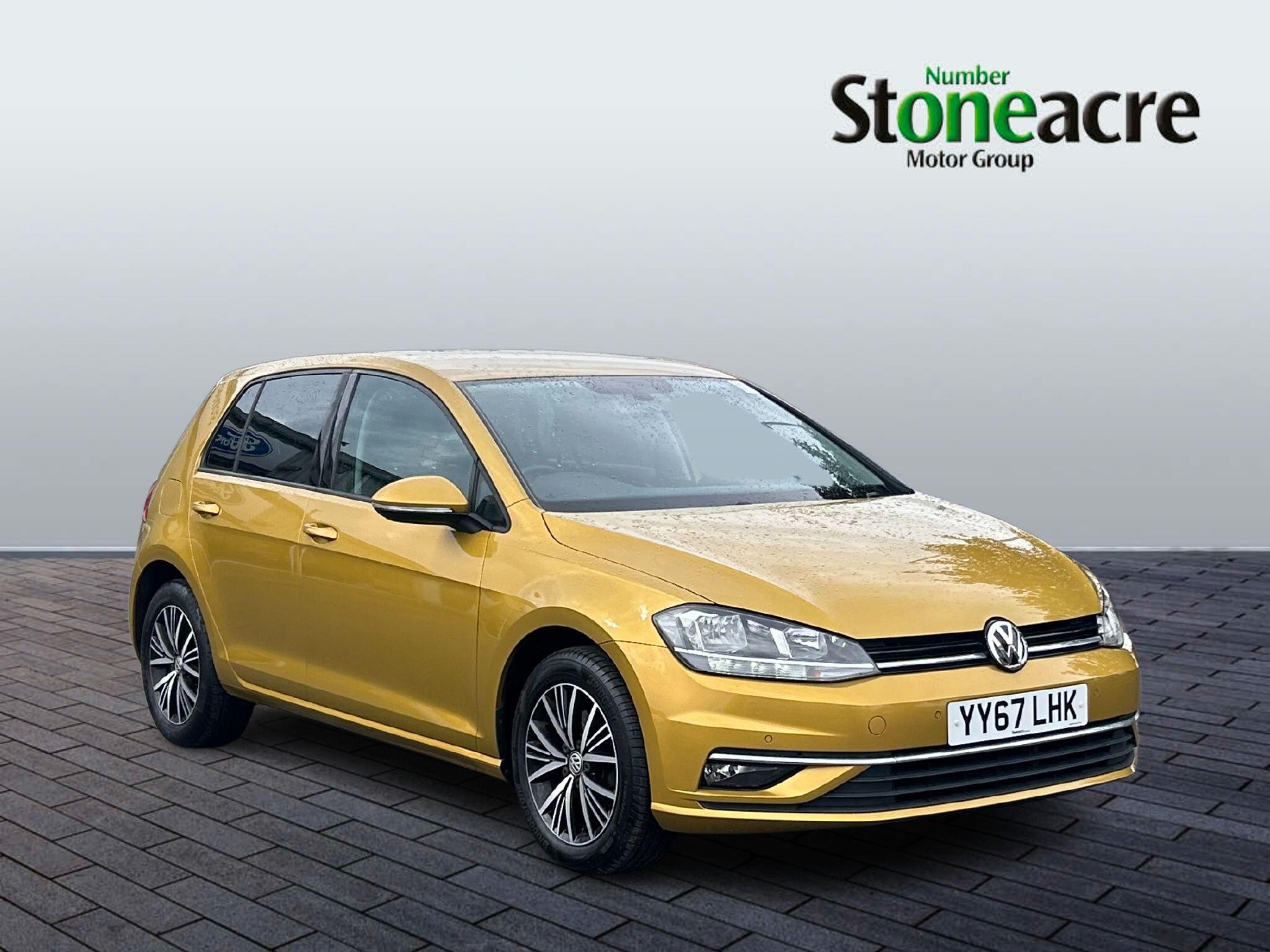 Main listing image - Volkswagen Golf