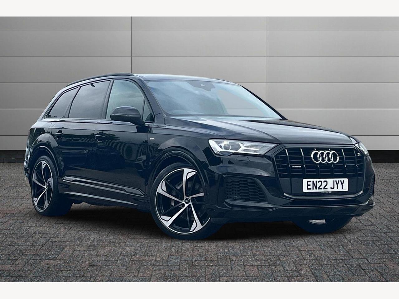 Main listing image - Audi Q7