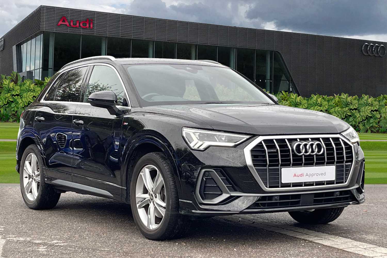 Main listing image - Audi Q3