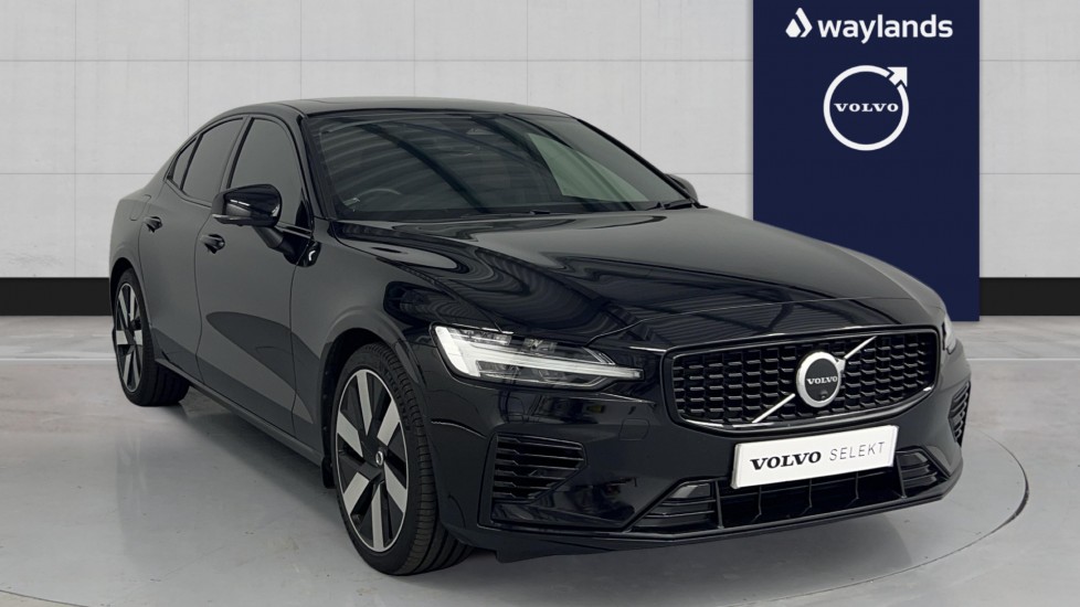 Main listing image - Volvo S60