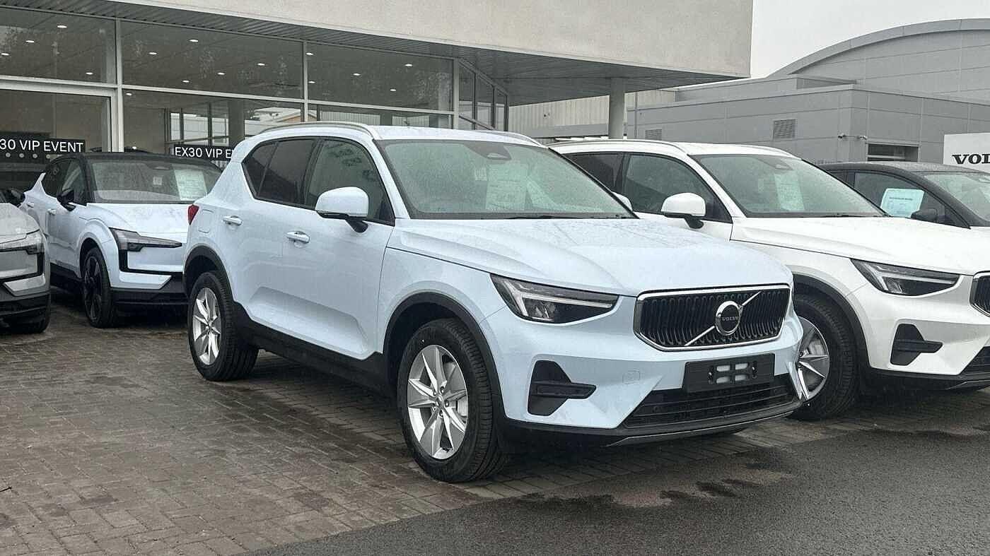 Main listing image - Volvo XC40