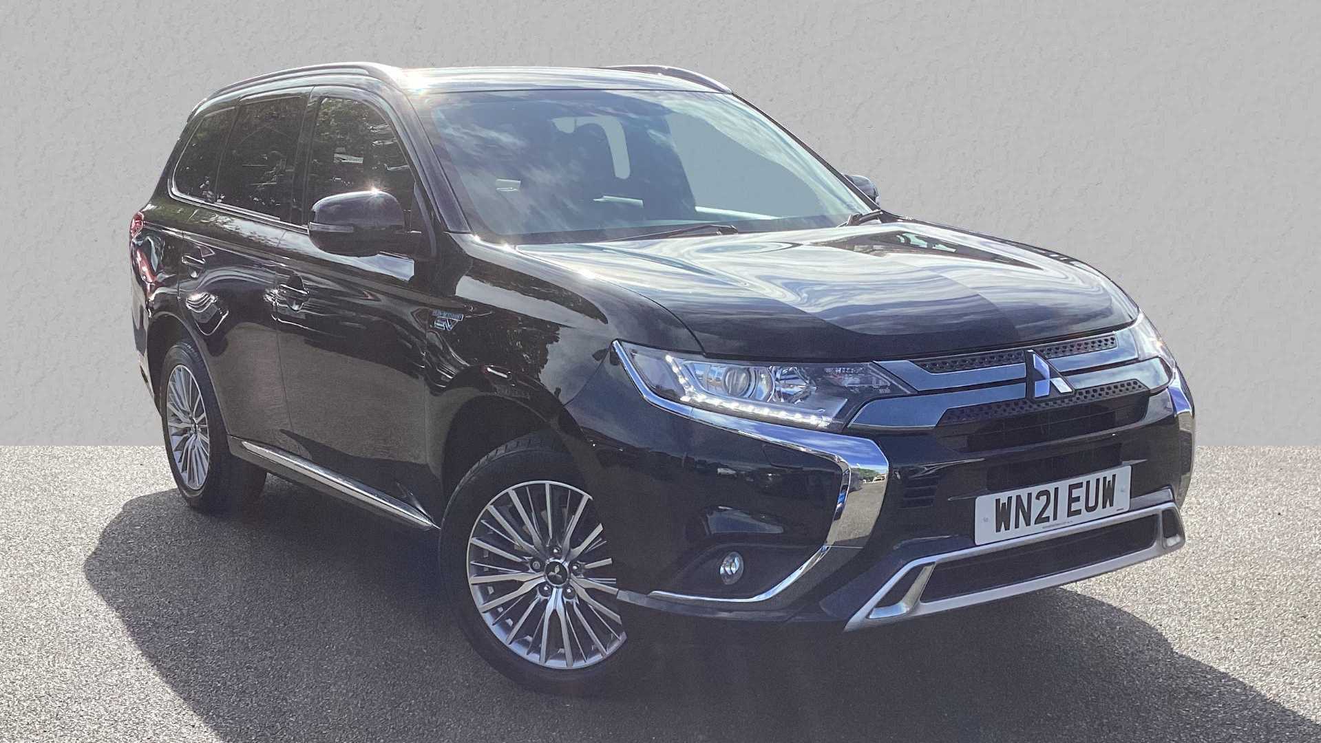 Main listing image - Mitsubishi Outlander