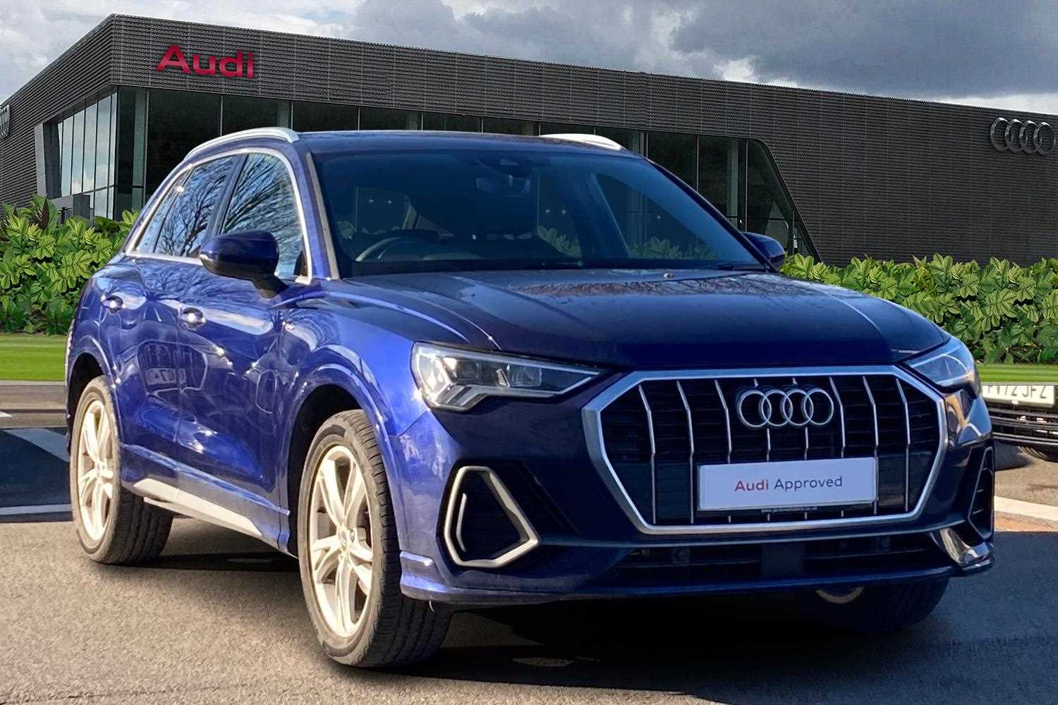 Main listing image - Audi Q3