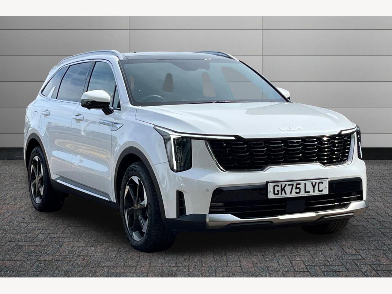 Main listing image - Kia Sorento