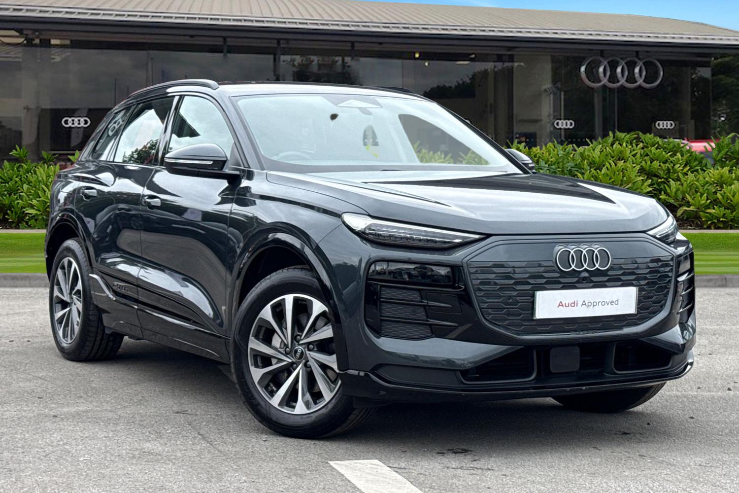 Main listing image - Audi Q6