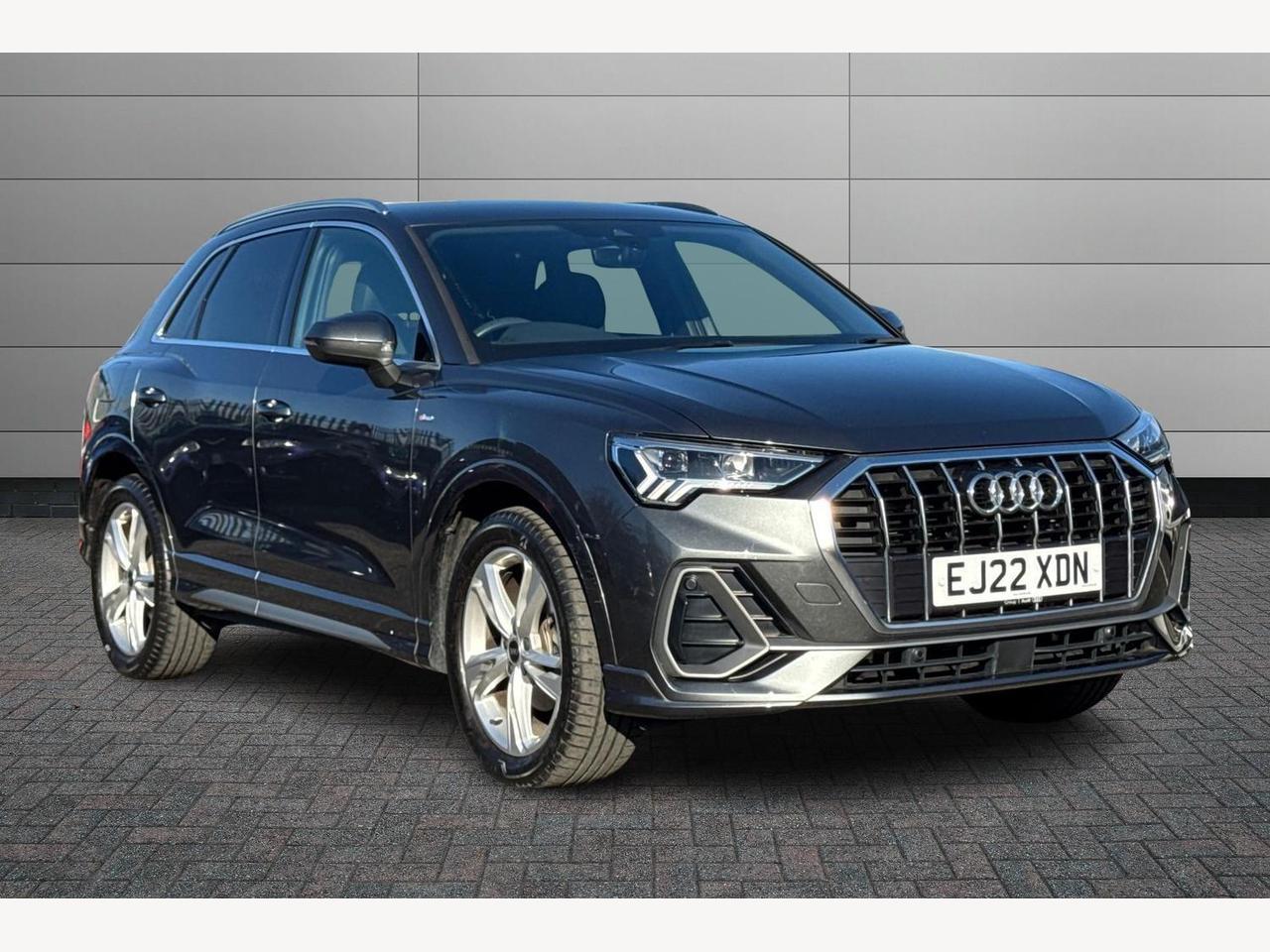 Main listing image - Audi Q3