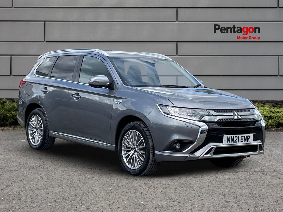 Main listing image - Mitsubishi Outlander