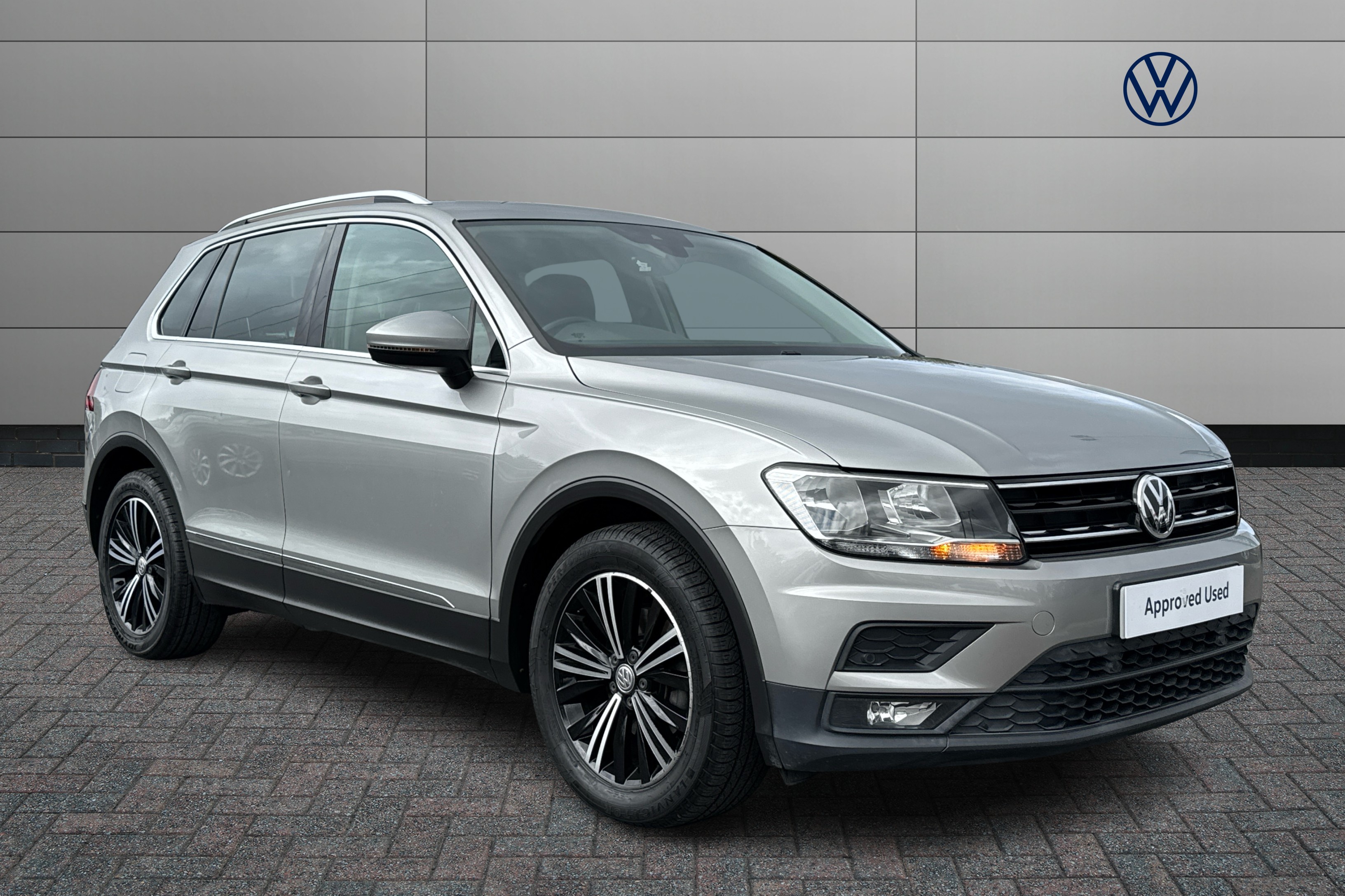 Main listing image - Volkswagen Tiguan