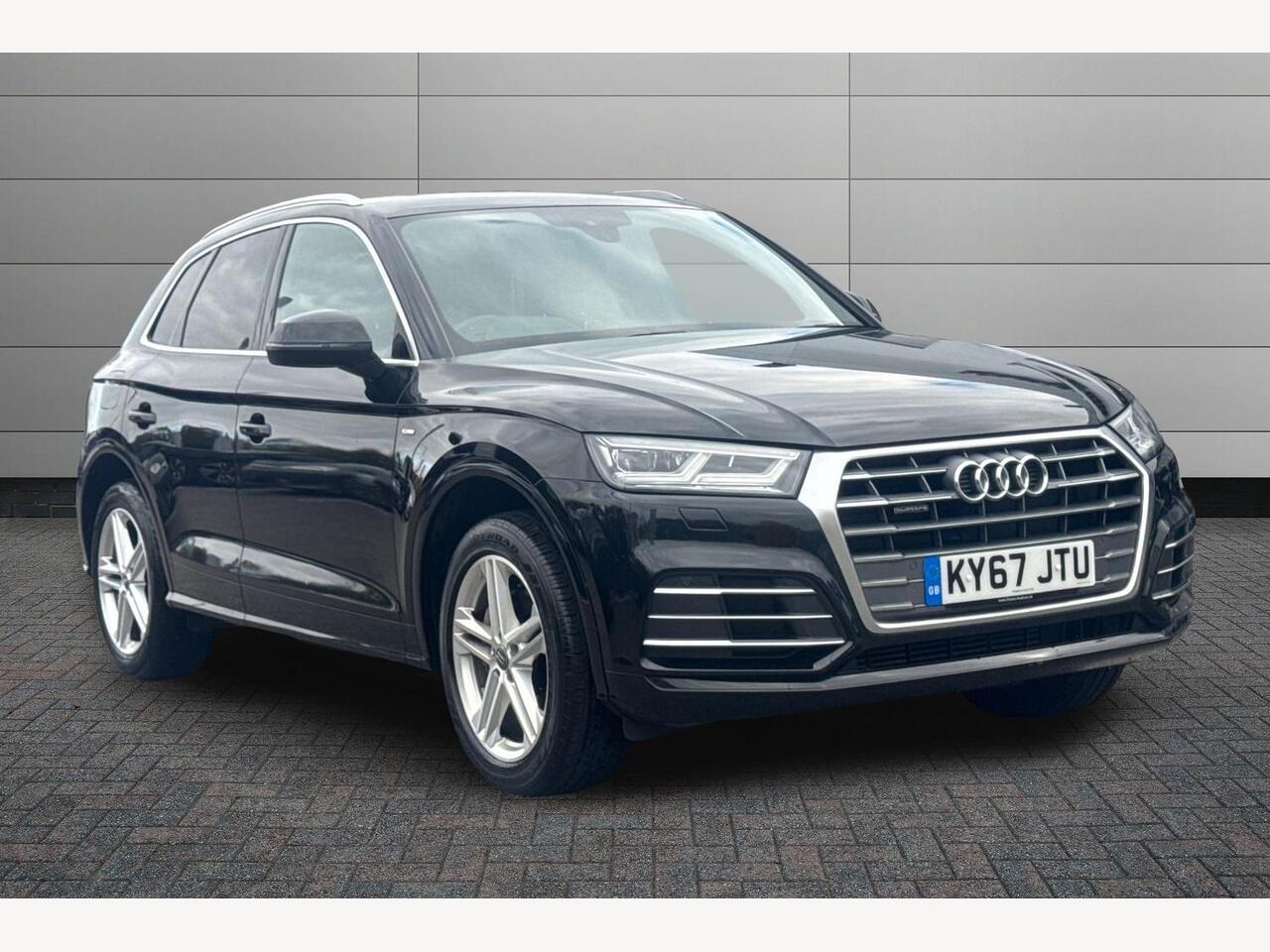 Main listing image - Audi Q5