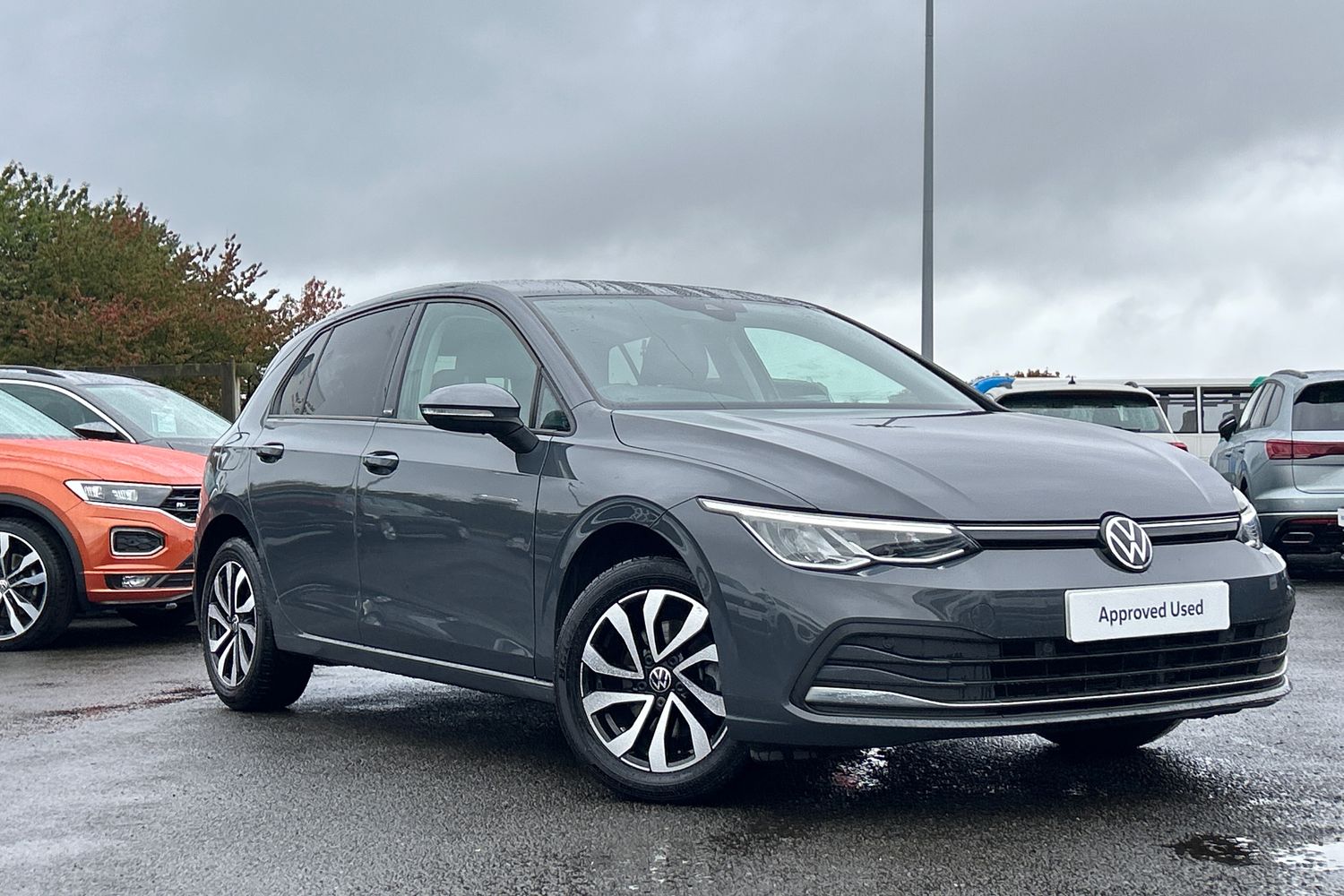 Main listing image - Volkswagen Golf