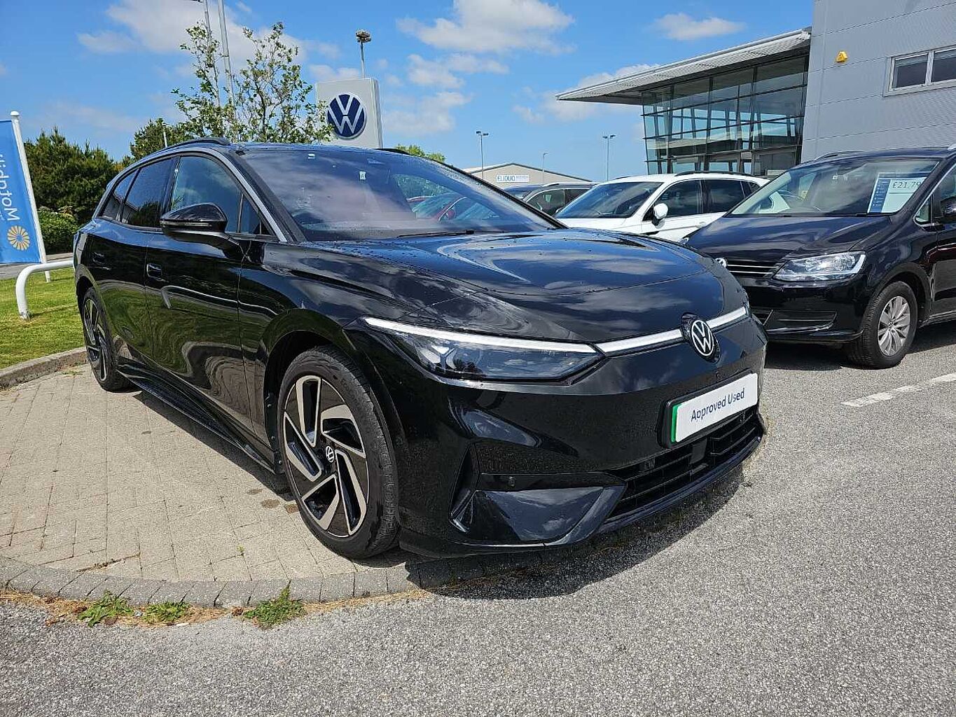 Main listing image - Volkswagen ID.7