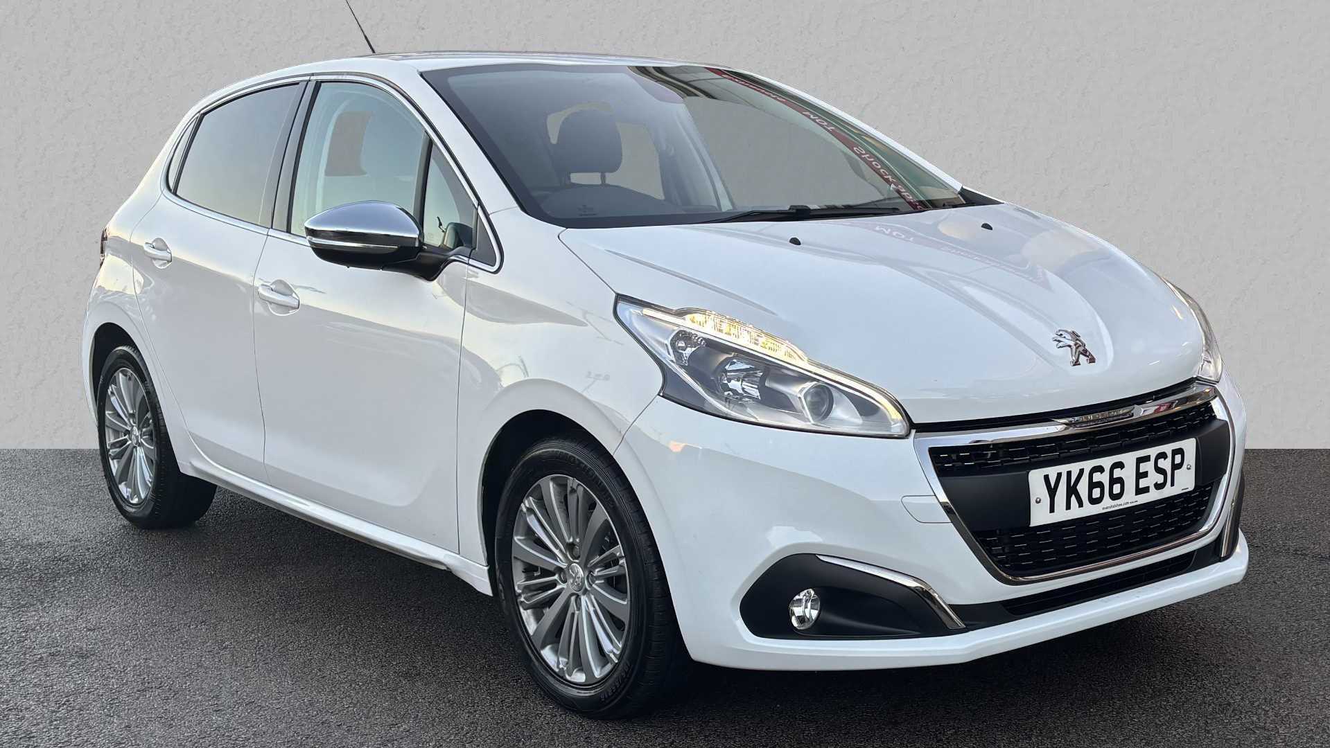 Main listing image - Peugeot 208