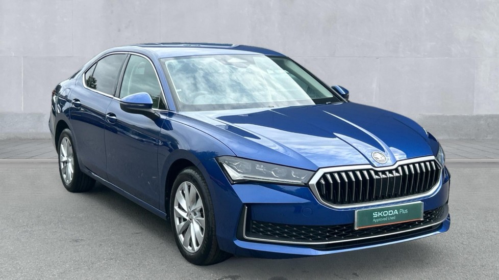 Main listing image - Skoda Superb