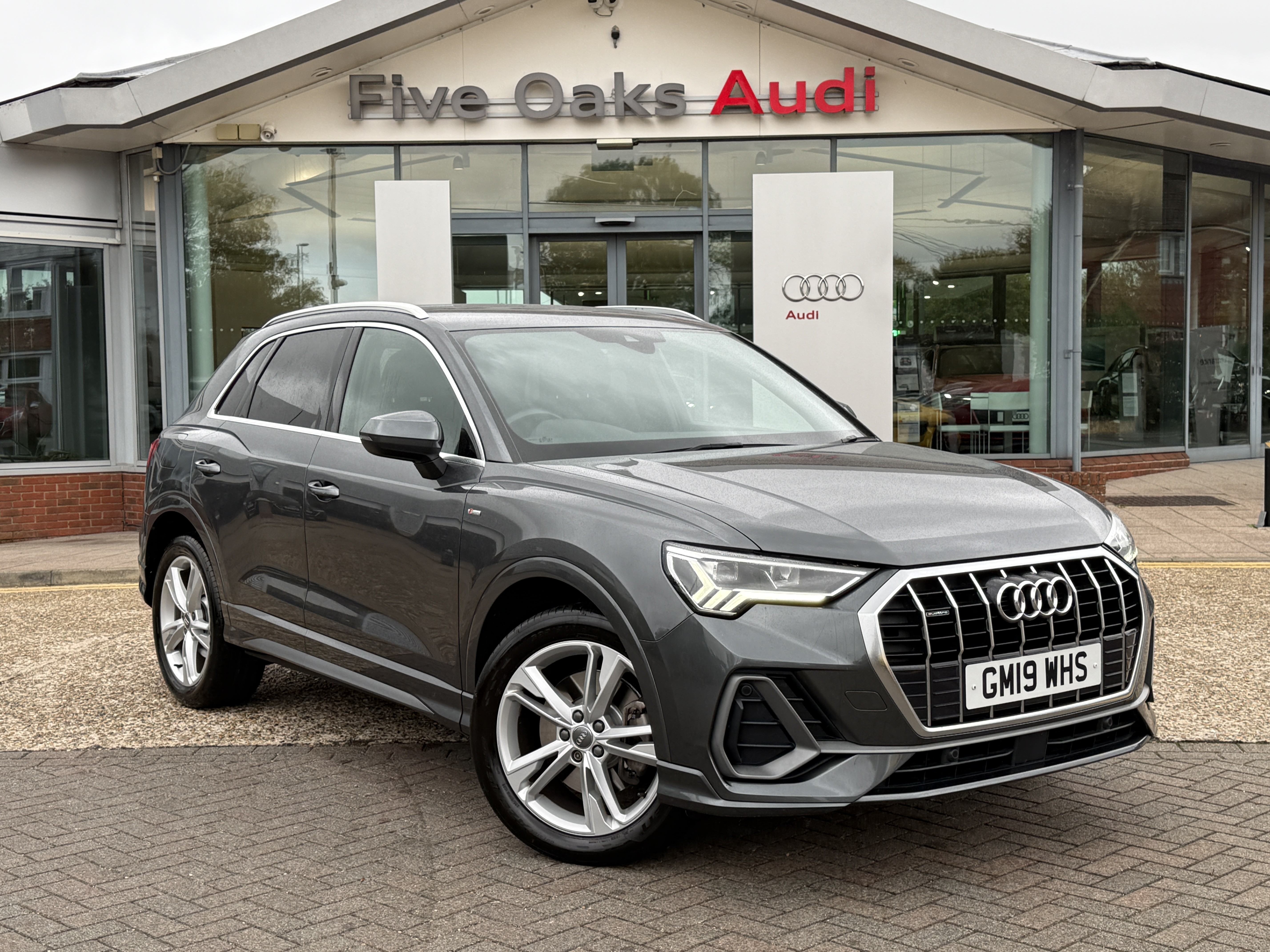 Main listing image - Audi Q3