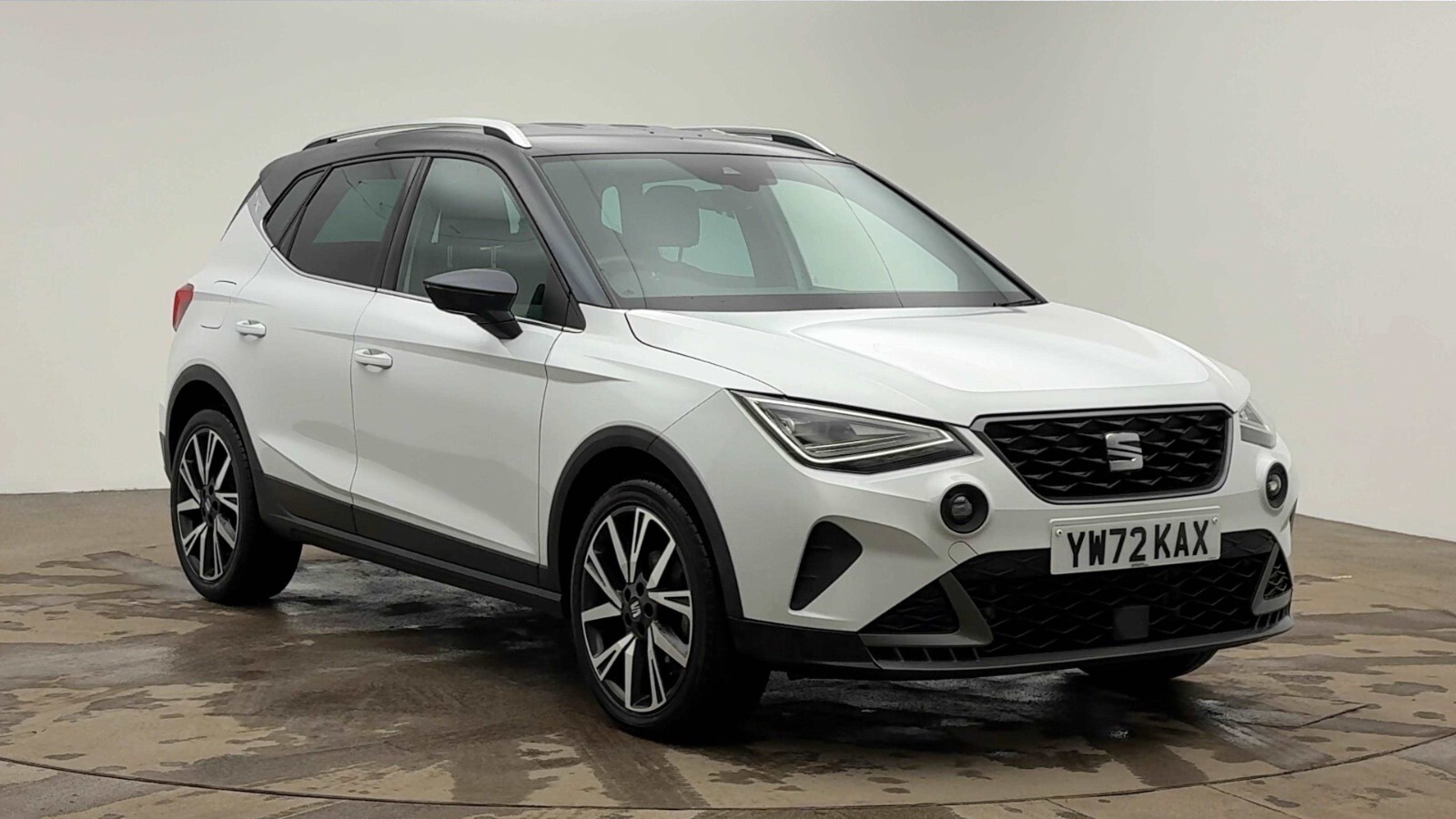 Main listing image - SEAT Arona