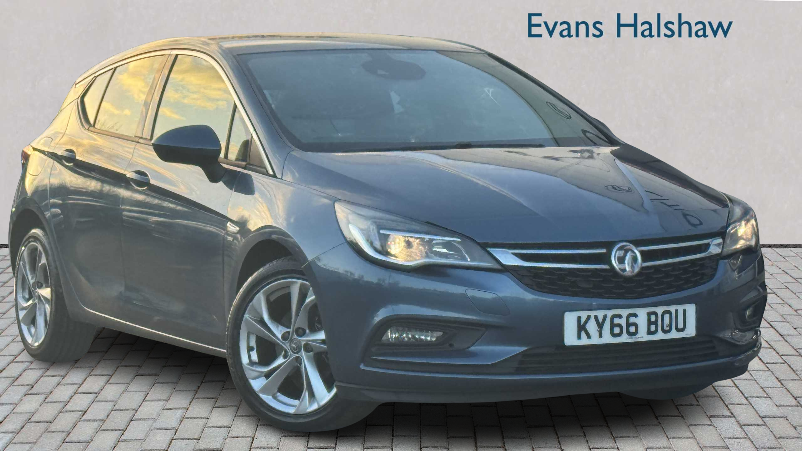 Main listing image - Vauxhall Astra