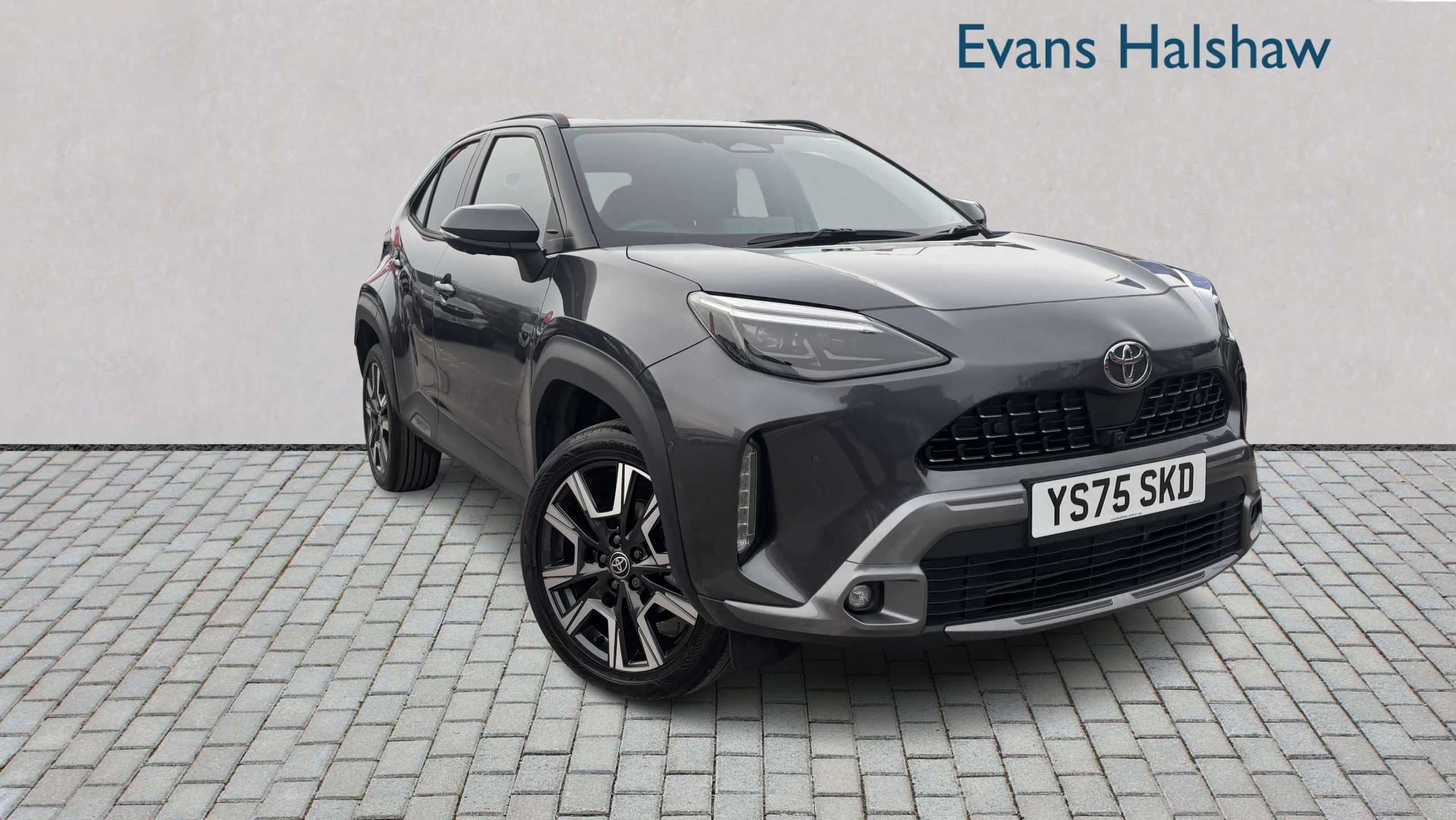 Main listing image - Toyota Yaris Cross