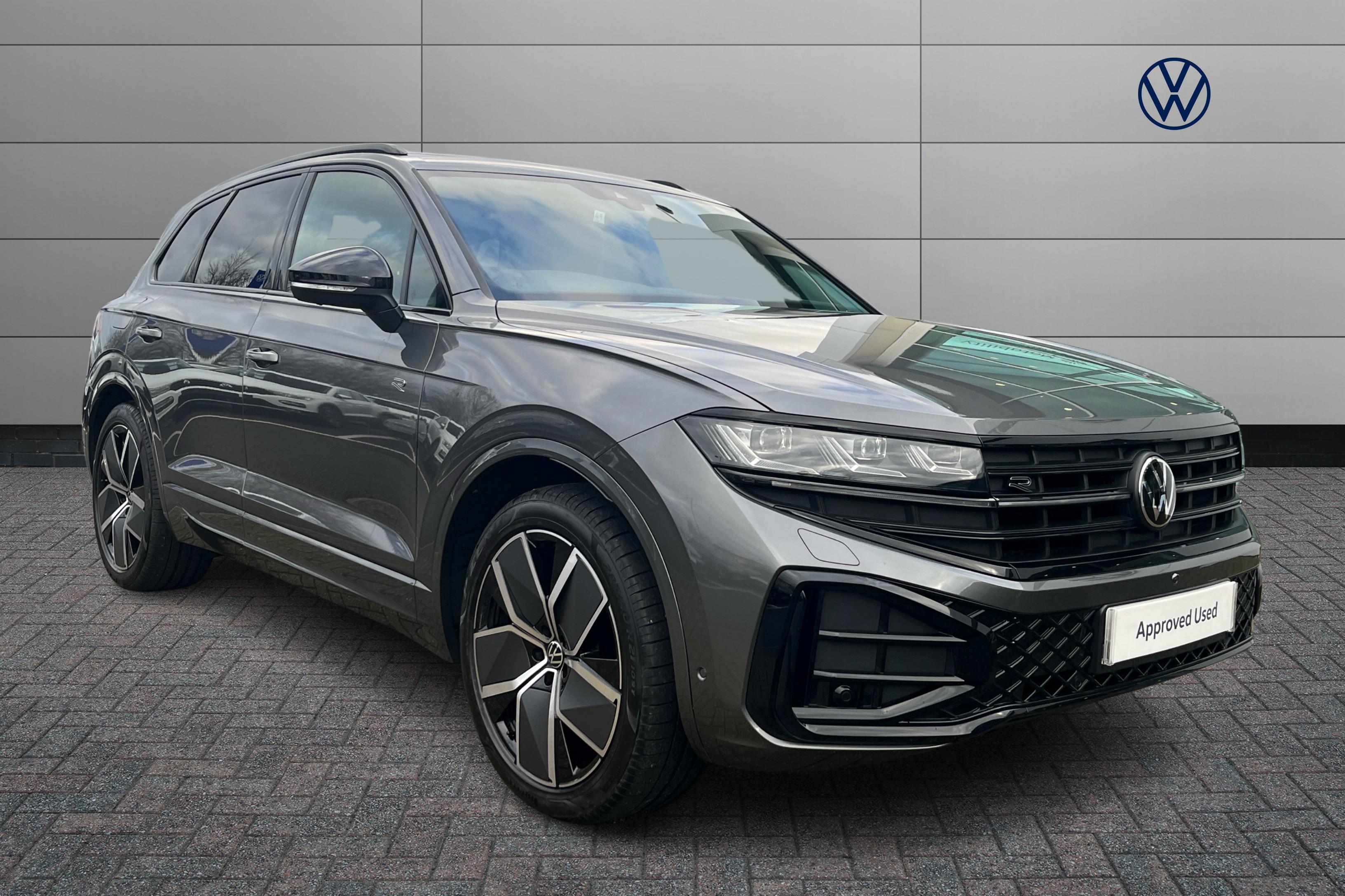 Main listing image - Volkswagen Touareg