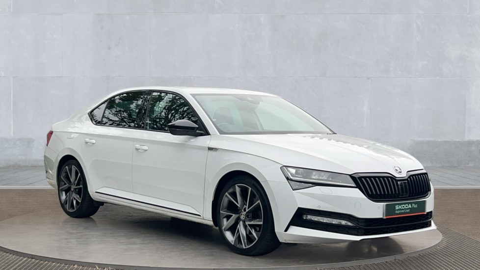 Main listing image - Skoda Superb