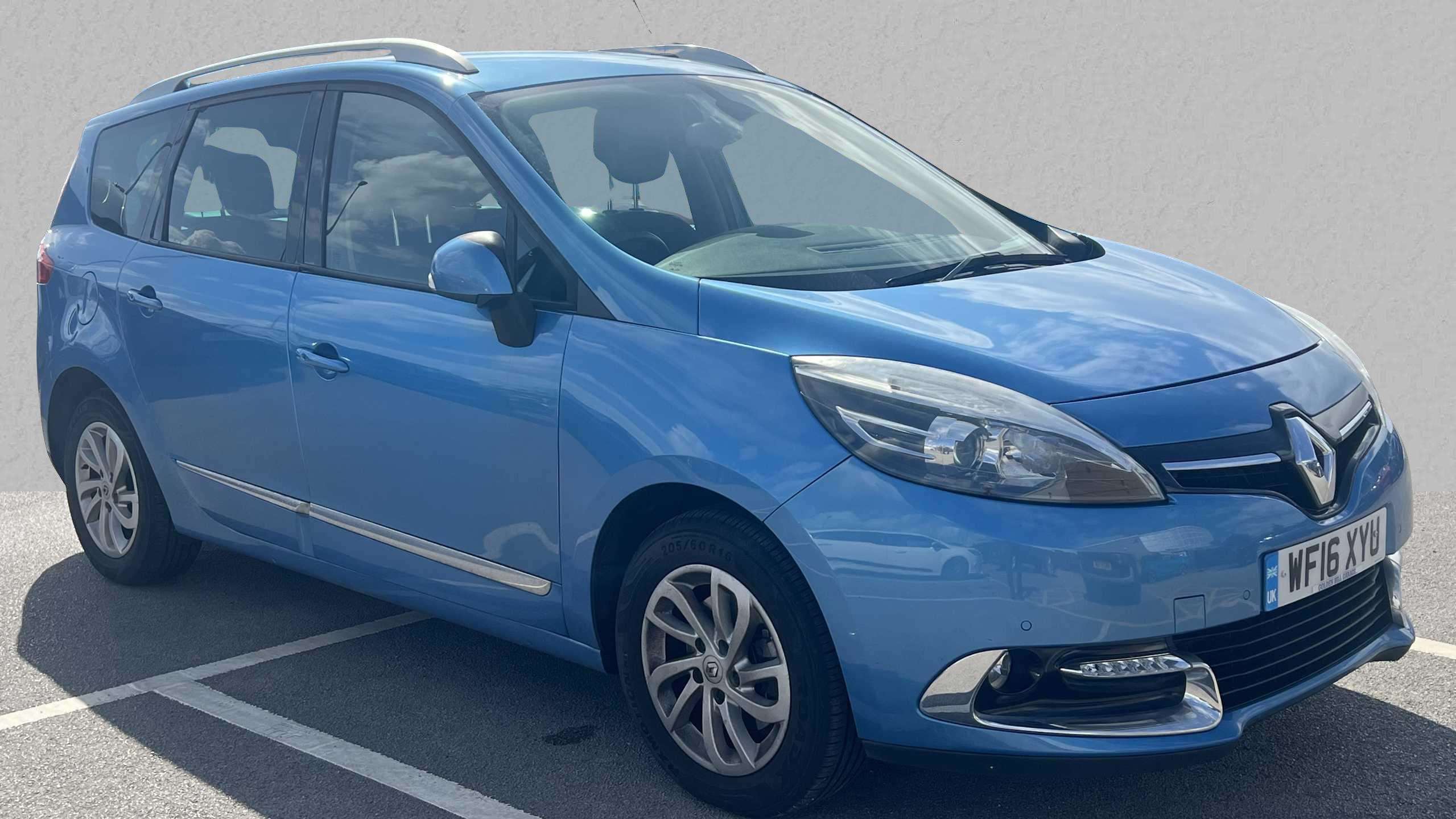 Main listing image - Renault Grand Scenic