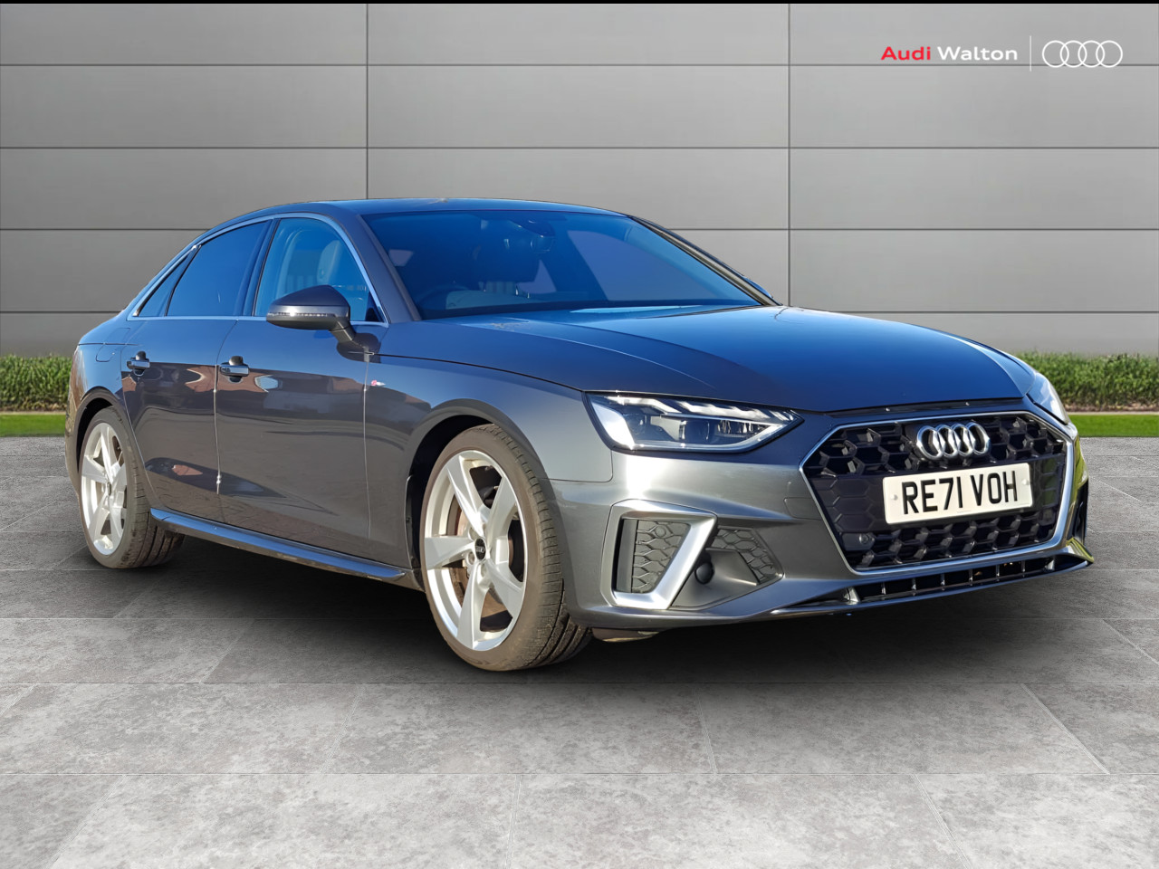 Main listing image - Audi A4