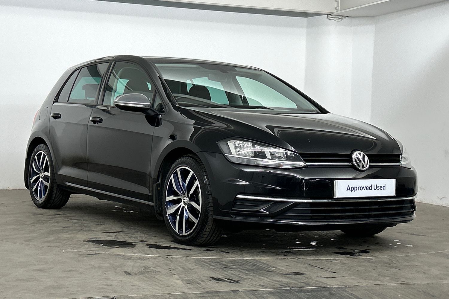 Main listing image - Volkswagen Golf