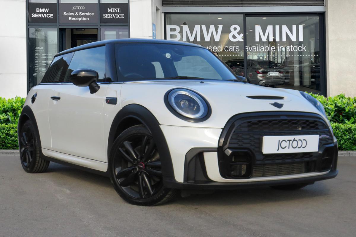Main listing image - MINI Hatchback