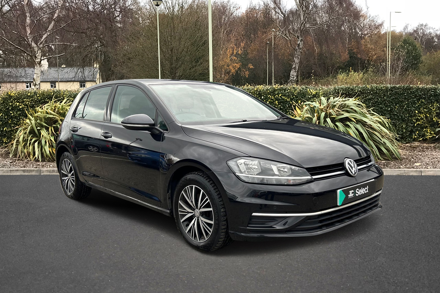 Main listing image - Volkswagen Golf