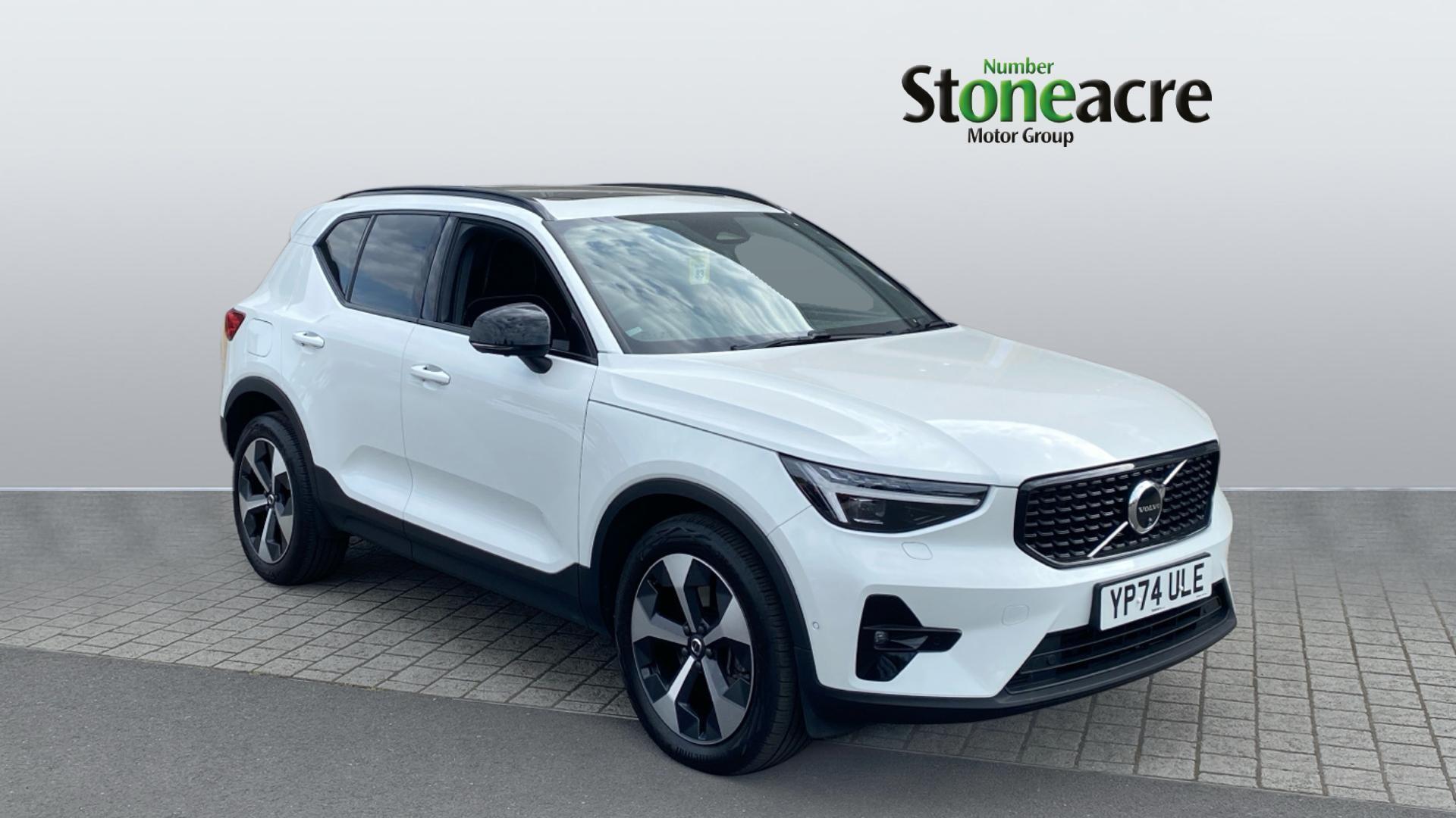 Main listing image - Volvo XC40
